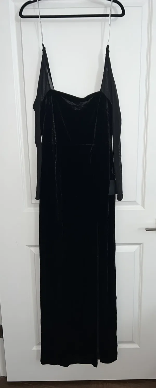 Black Velvet Dress Lulus - Image 2