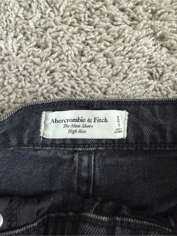 Abercrombie & Fitch The Mom Short High Rise - Image 2