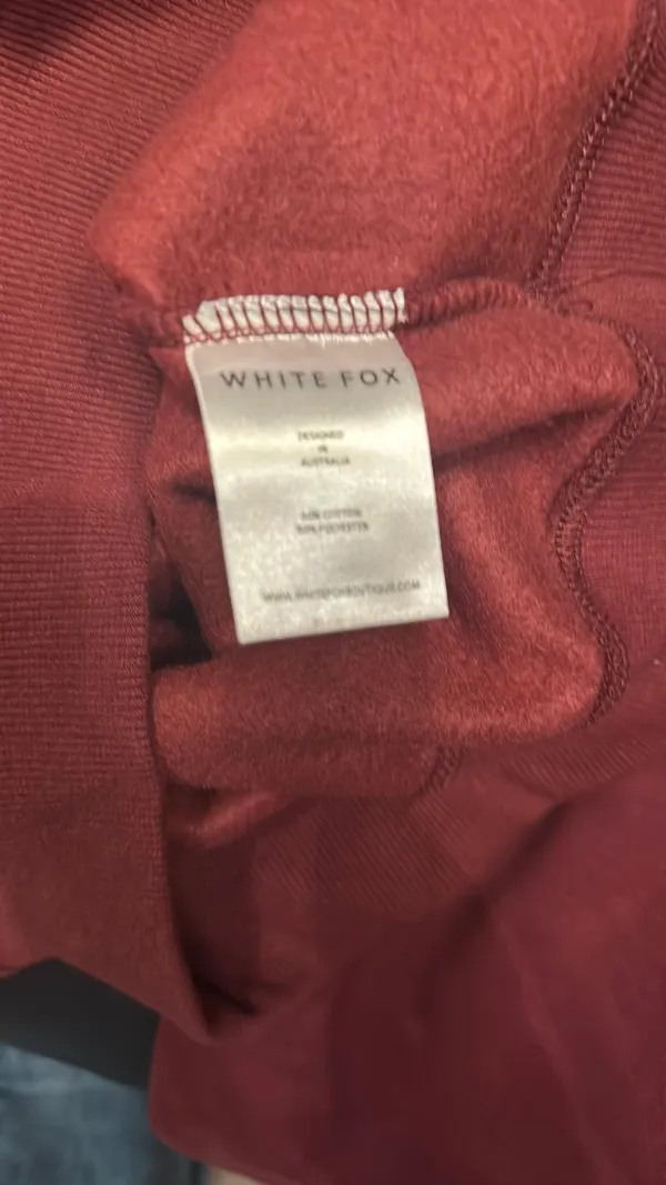 NWT white Fox xxs in red velvet - Image 5