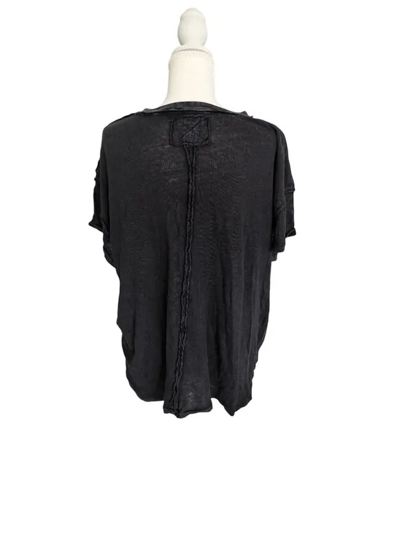 WE THE FREE Black Gray T Shirt Size Medium NEW NWOT - Image 5