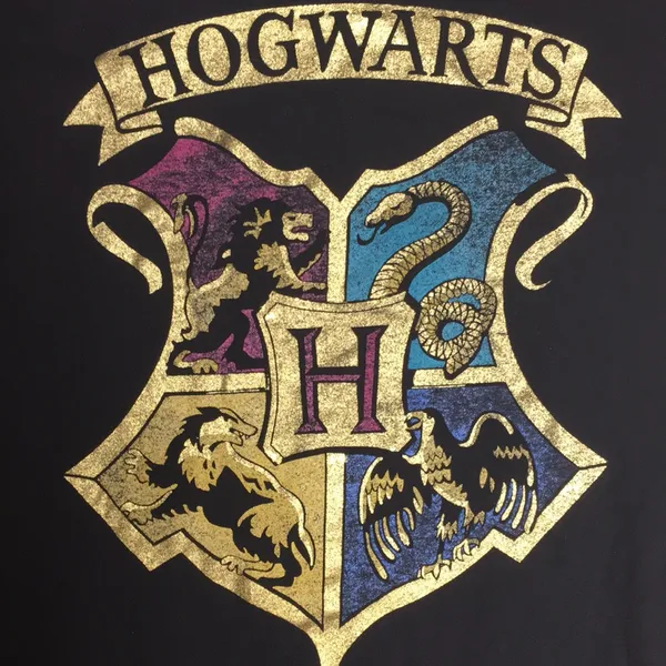 FINAL MARKDOWN Juniors’ Harry Potter Hogwarts Crest SS Tee (L) - Image 2
