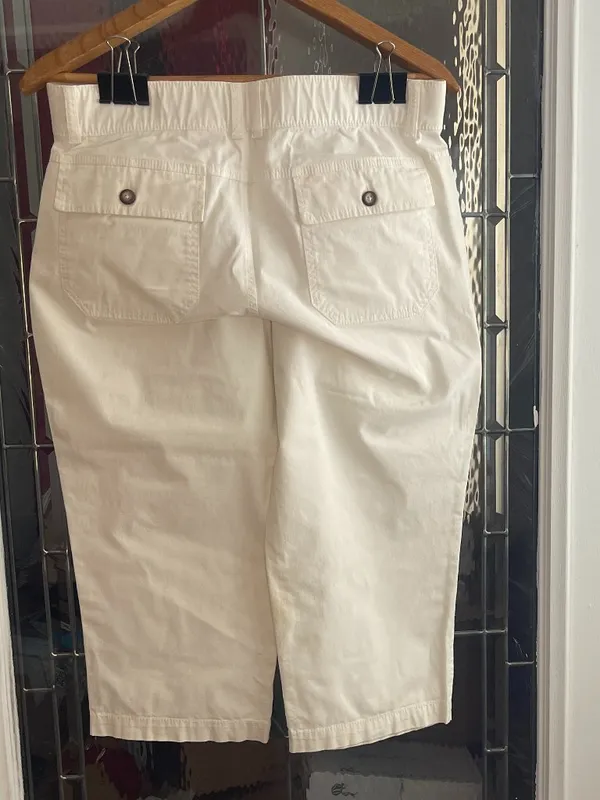 Dockers Womens White Crops Capris Pants Size 10 Comfort Stretch Waistband - Image 2