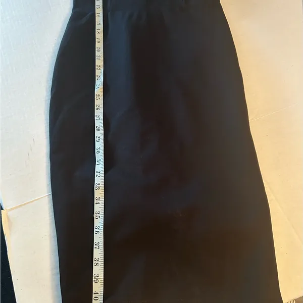Lulu's Black Deep V Bodycon Sleeveless Sheath Midi Dress size Large fitted - Image 8