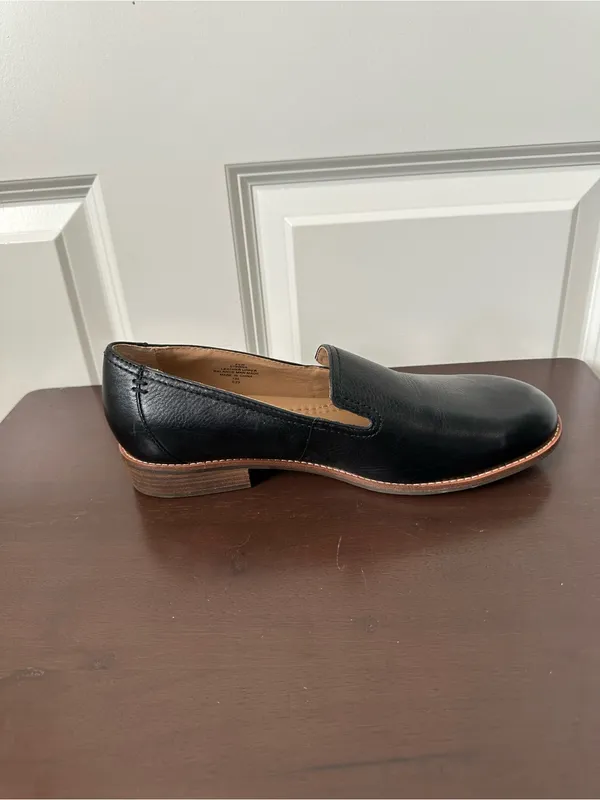 Earth Black Leather Edna Loafer Size 9.5 Wide - Image 6