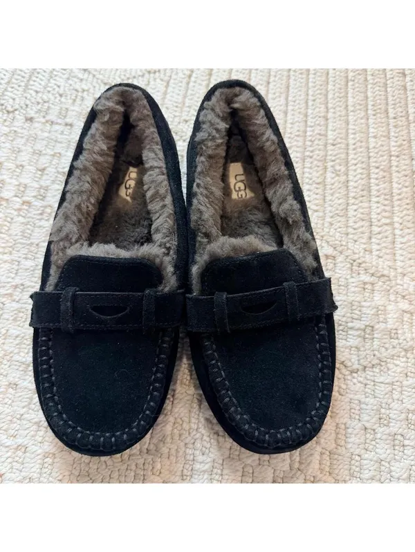 UGG Willow Moc Toe Loafers - Image 3
