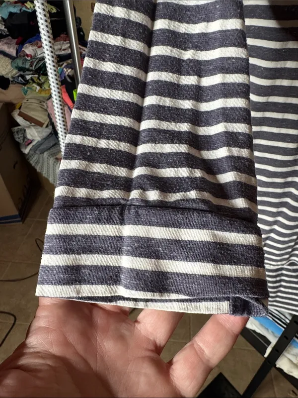 Umgee Oversized Striped Hi-Low Knit Top Medium Navy White Pocket Lagenlook - Image 5