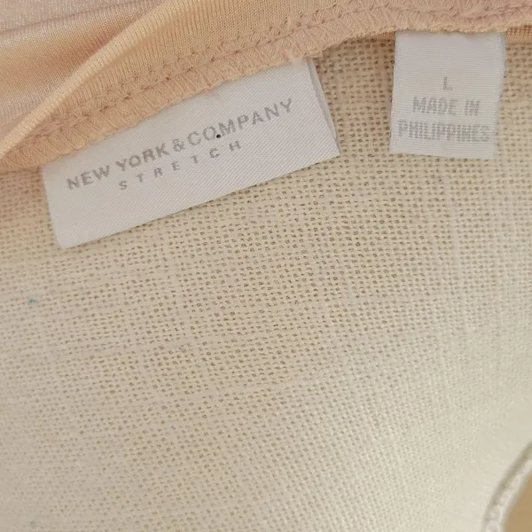 NY&CO metallic high sheen blouse size large - Image 6