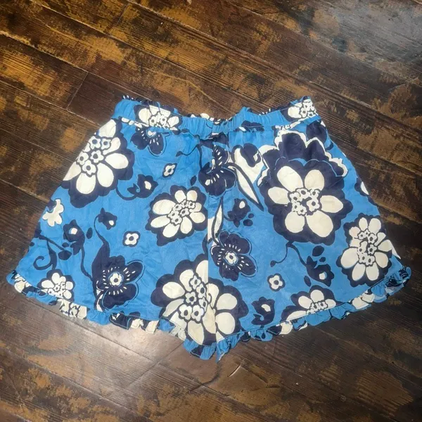 Maeve ruffled flowy blue & black floral silky luxe S shorts - Image 3