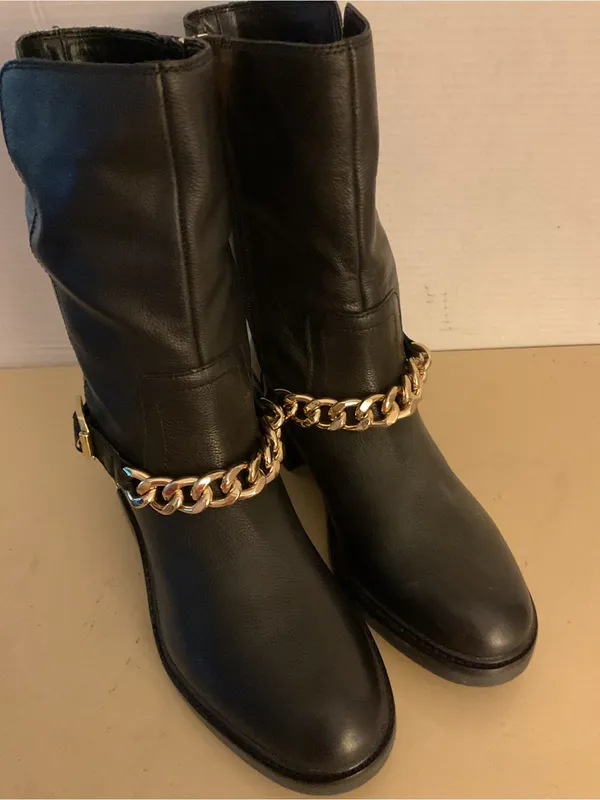 Vince Camuto women Black Leather biker moto Mid-Calf with Gold Chain boots US 8 - Image 3