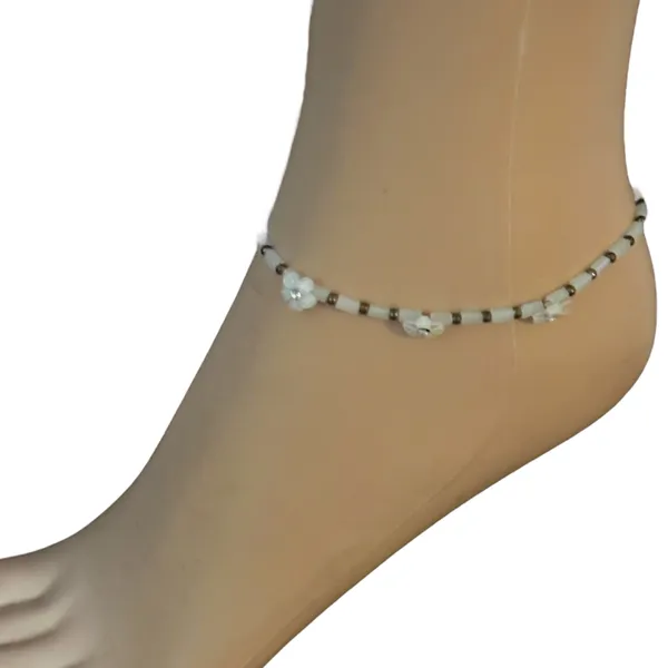 Vintage mother of pearl flower bead anklet - Image 3