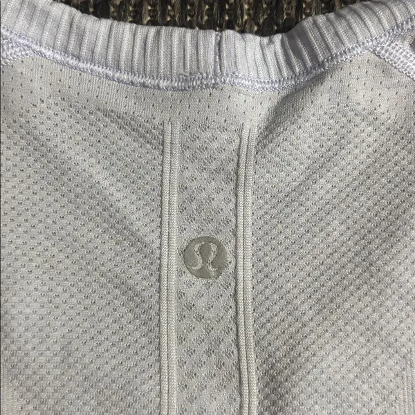 Lululemon Swiftly Tech Short Sleeve Crew Lavender Dusk Mesh Silverescent Size 8 - Image 4