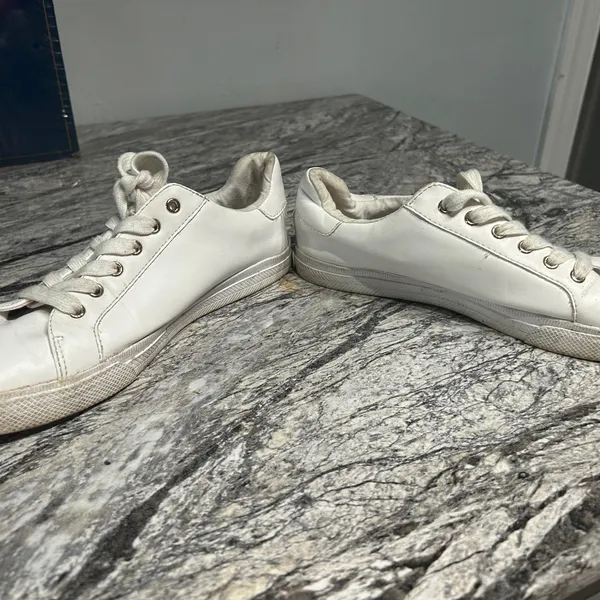 Tommy Hilfiger White Sneakers with Red and Blue Stripes - Image 9
