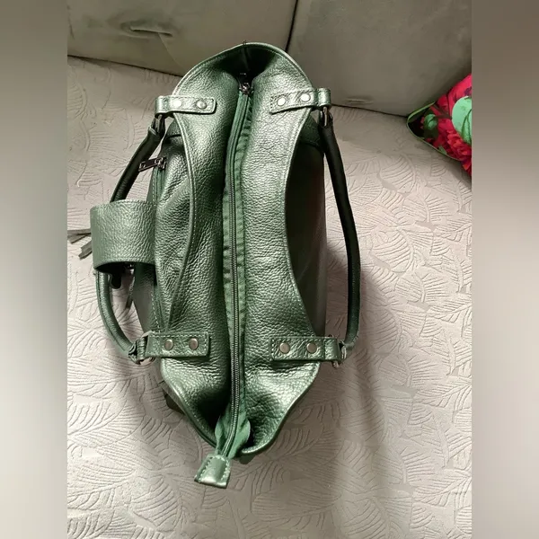Genuine leather bag- beautiful modern color! 💚💚💚 - Image 8