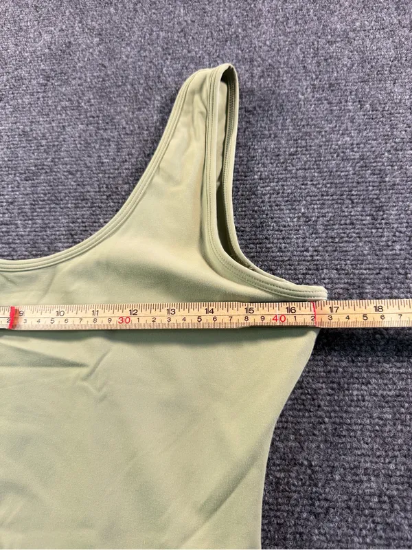 Klassy Network cropped scoop neck tank top sage green color Size XXL Athleisure - Image 4