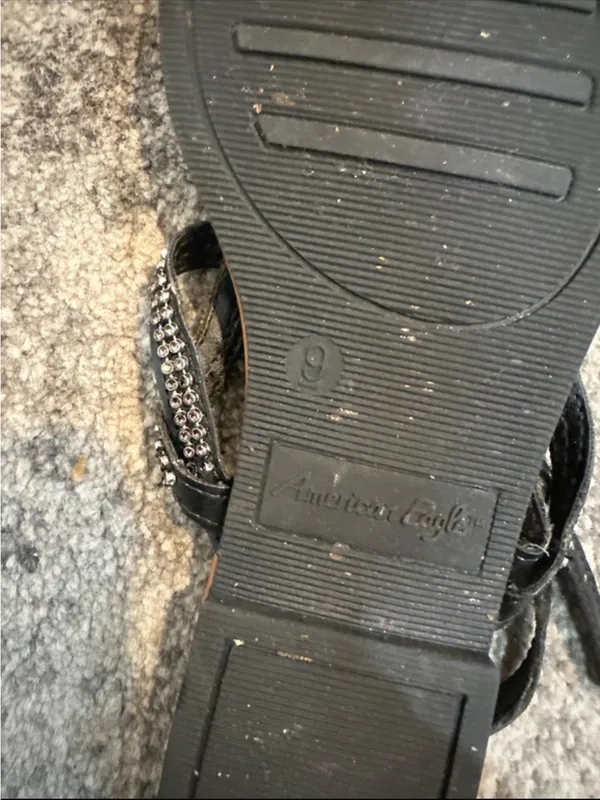 American Eagle Outfitters Black Braided Thong Sandals with Tan Footbed - Image 4