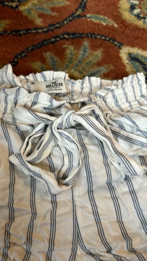 Hollister Ultra High Rise Shorts - Image 2