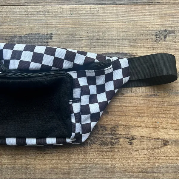 Spencer's Black & White Checkered Fanny Pack Adjustable Strap EUC - Image 2