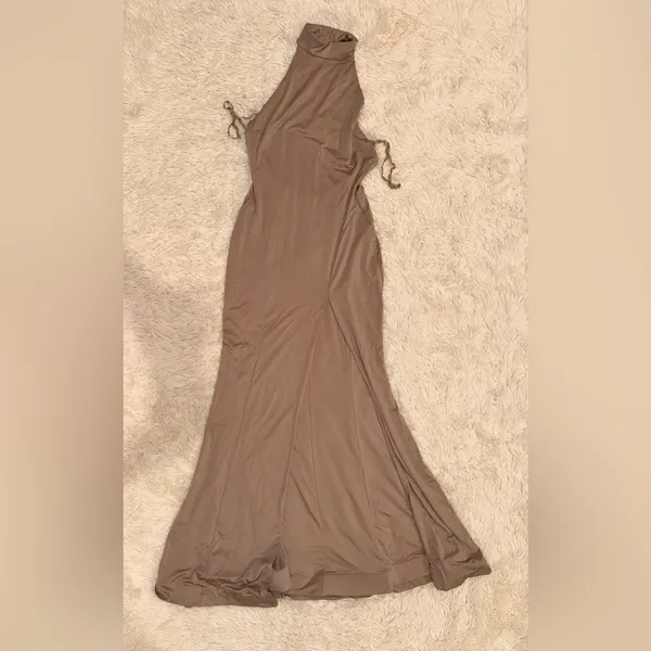 NWOT House of CB JULIETTE MUSHROOM HALTER GOWN sz S - Image 4