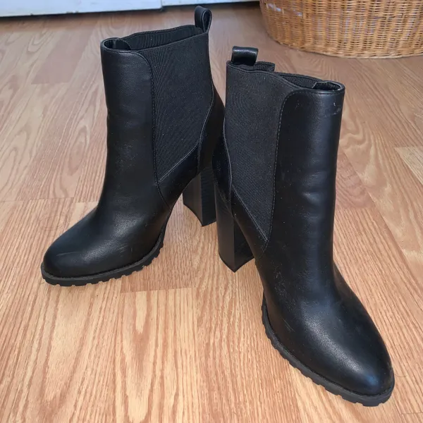 Forever 21 Faux Leather Ankle Boots - Image 5