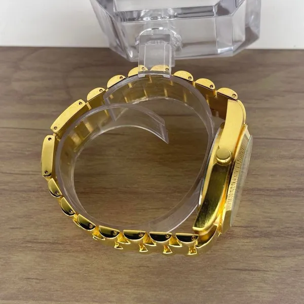 Joan Rivers Classics Gold Tone Unisex Watch - Image 3