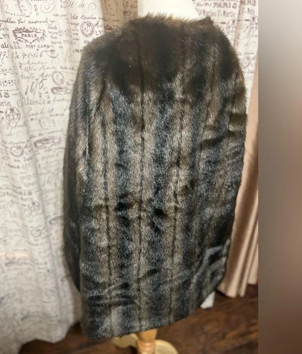 Brown Faux Fur Cape sz M / L - Image 10