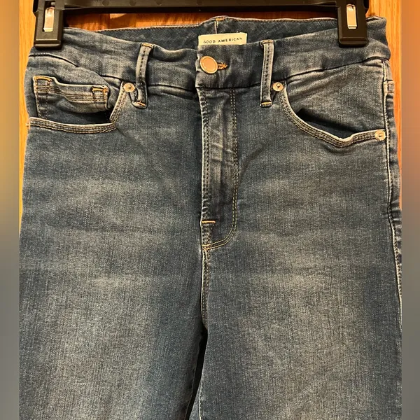 Good American Good Waist Crop Raw Edge Skinny Jeans in Blue331 Size‎ 2 = Size 26 - Image 6