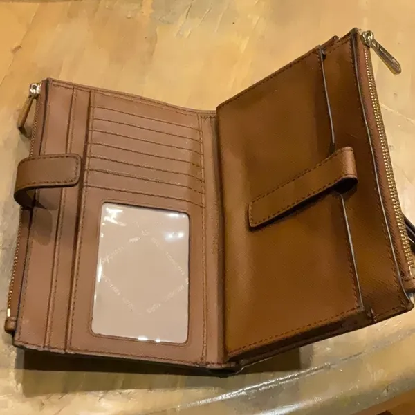 EUC Michael Kors Tan Leather Jetset Wristlet - Image 9