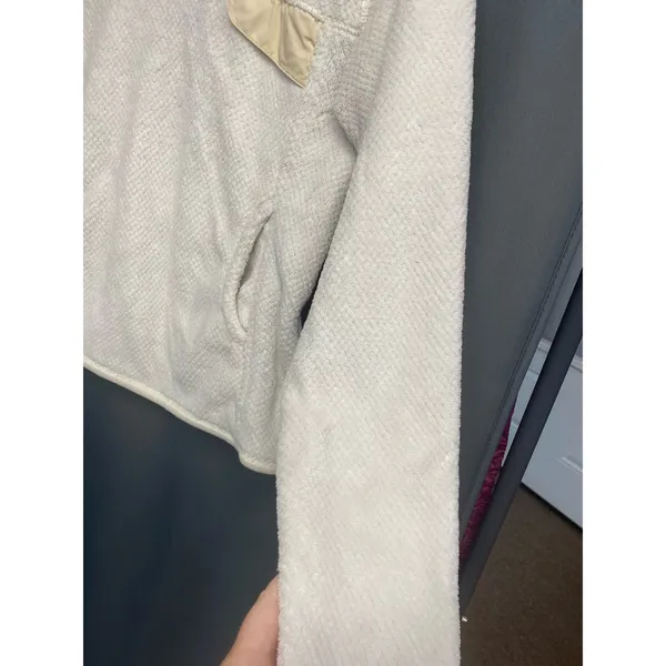 Patagonia fleece pullover with pockets size small (b43) - Image 5
