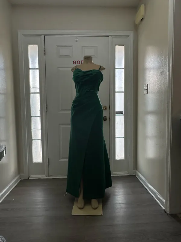 Wedding dress - Image 2
