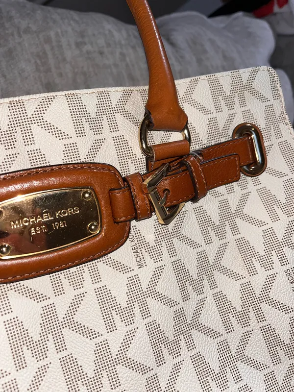 Michael Kors Purse - Image 9