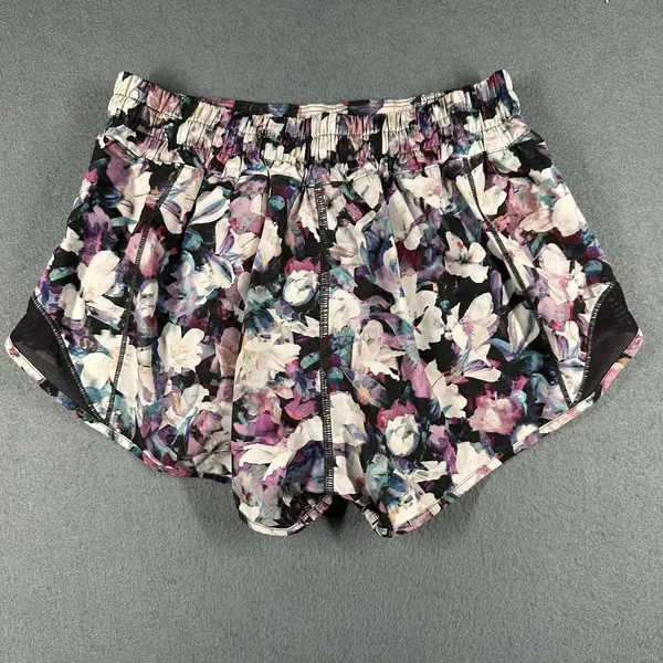 Lululemon Shorts Womens 4 Purple Black Floral Hotty‎ Hot Short 2.5 Lined Mesh - Image 9