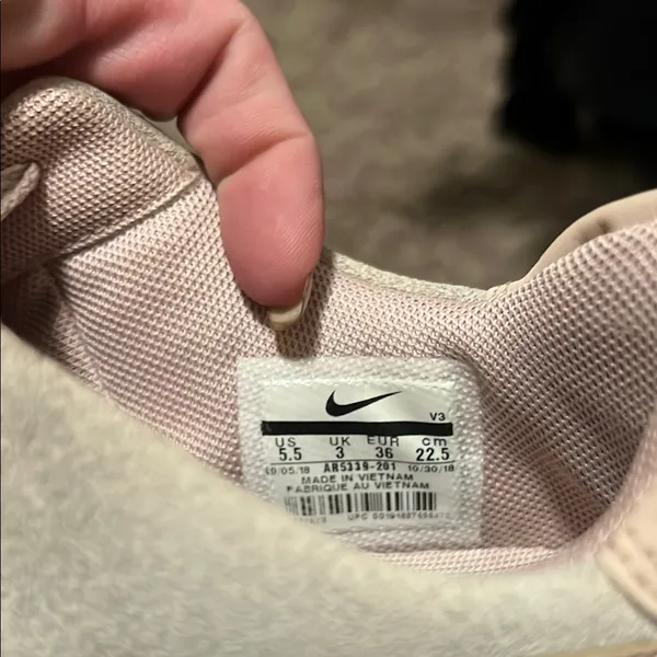 Nike Women's Sneakers - Light Pink and Gray - Image 7