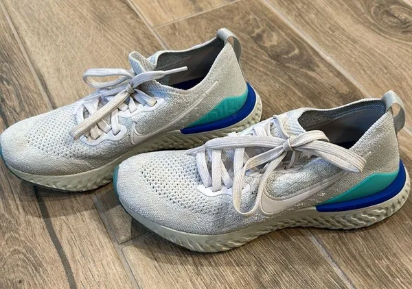 Nike shoes - Image 2