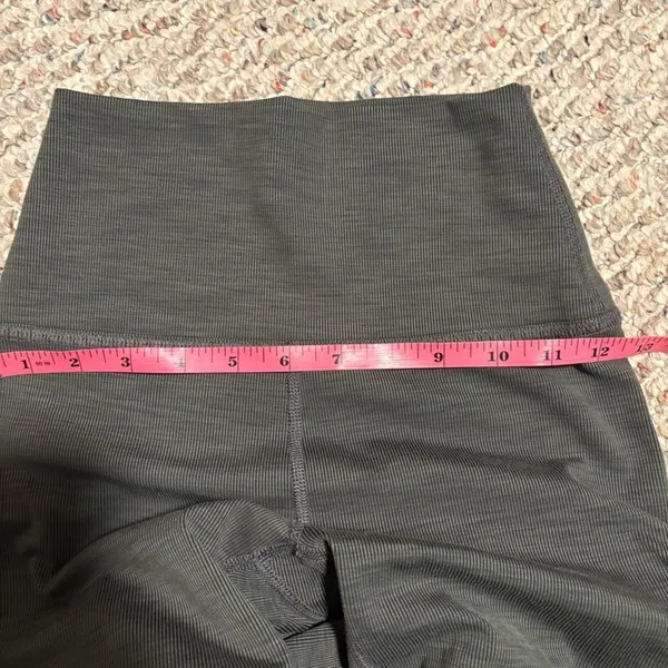 Beyond Yoga Heather Rib High‎ Waisted Midi Legging Smoke Grey- Size Small - Image 4