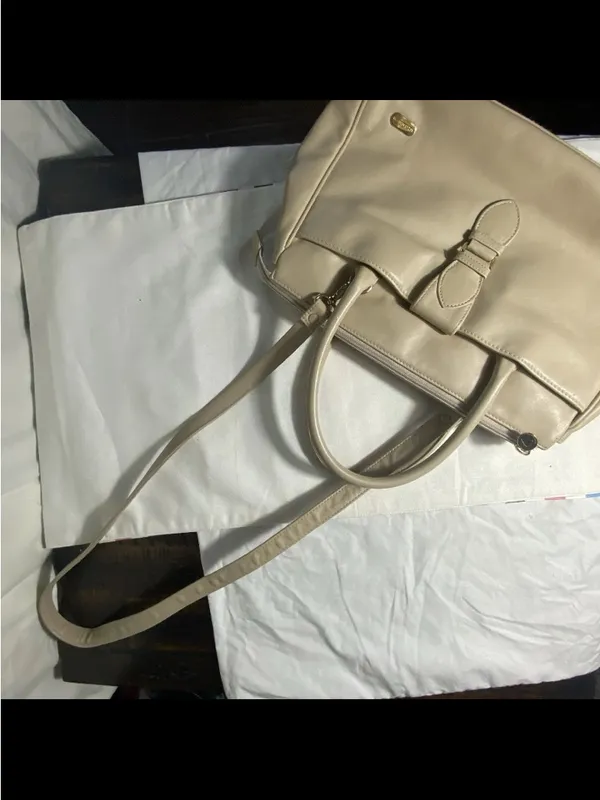 Liz Claiborne Classic Cream Leather Satchel Handbag - Image 16