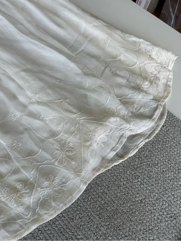 Vintage Diamond Dresses Ivory Floral Embroidered Tie Back Sleeveless Maxi Dress - Image 10