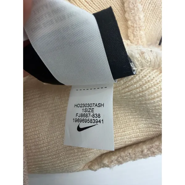 Nike Sportswear Cuffed Beanie Adult Unisex Shimmer Blush Pink Metallic Logo NWT - Image 9