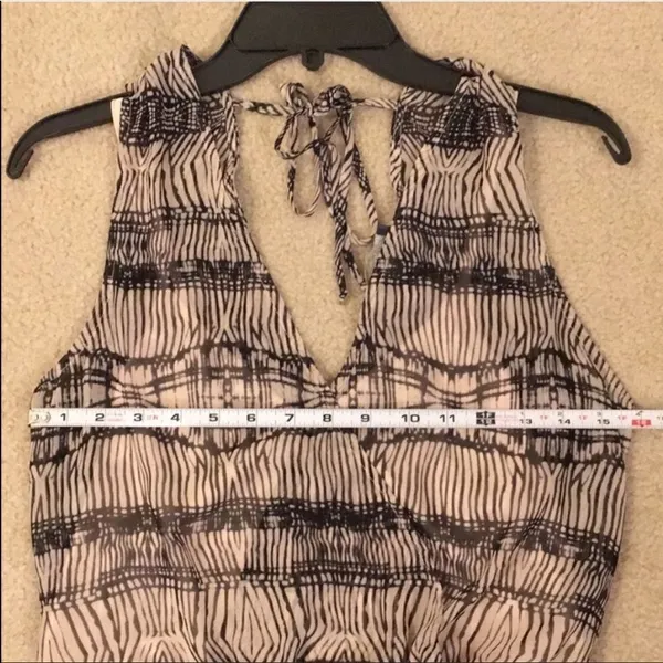 ✨ ASTR Lace patterned Surplice romper ✨ - Image 8