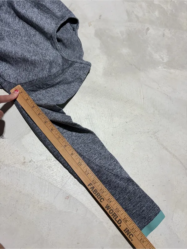 Gymshark Grey Seamless Long Sleeve Crop Top - Image 8