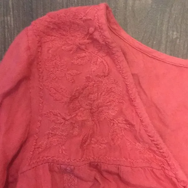 Billabong Hi-low boho flowy embroidered peasant blouse - Image 3