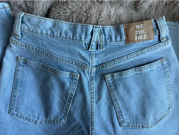 We The Free A New Day Mid Ride Straight Leg Jeans - Image 5