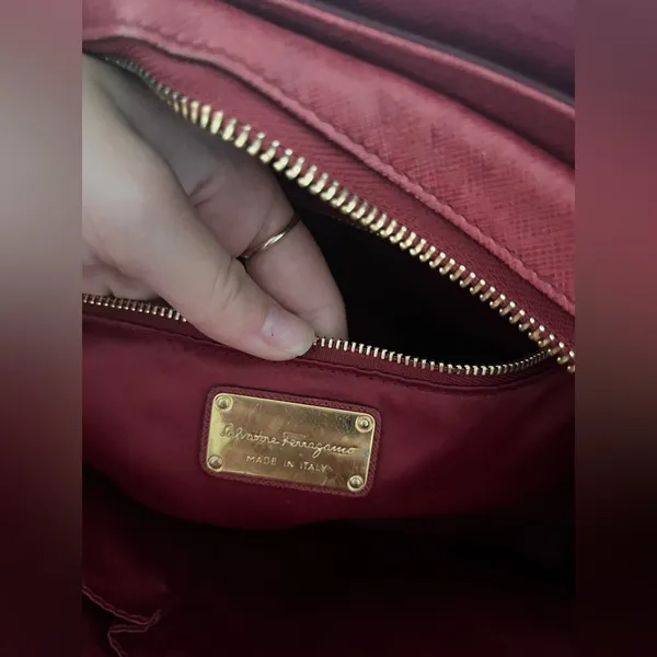 Salvatore, Ferragamo burgundy leather hand bag - Image 6
