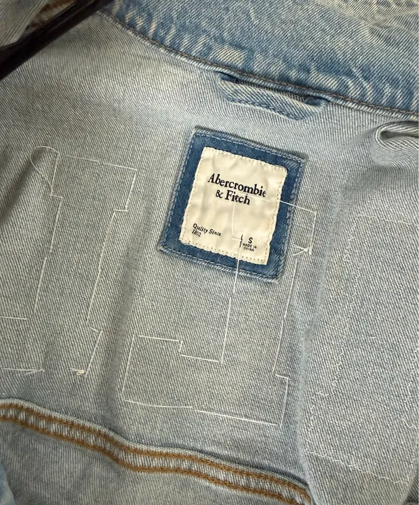 Abercrombie & Fitch Oversized Denim Buffalo Bills Patch Jacket 🦬 - Image 10