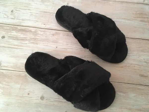 Plush Slippers, Size 7/8 Black - Image 5