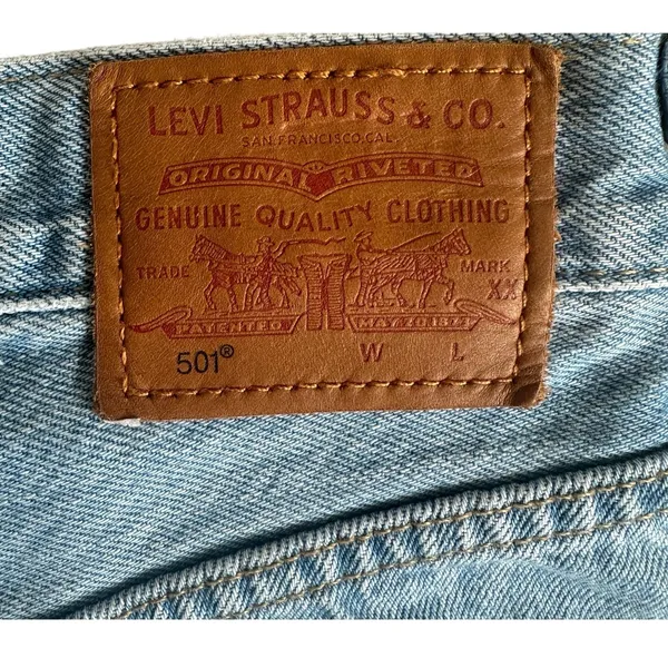 Levi's 501 Original Cut Off Denim Shorts Light Wash High Rise Frayed Size 27 - Image 3