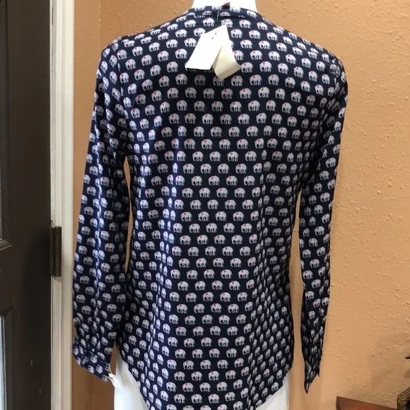 Skies are blue elephant button down blouse - Image 4
