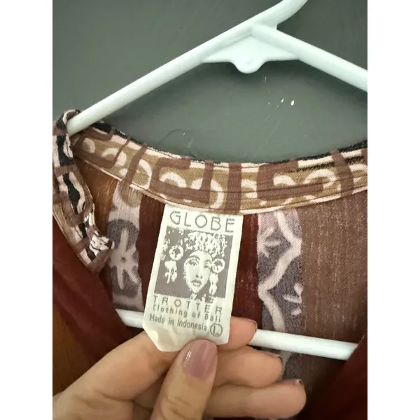 Globe Trotter Bali Women Brown Batik Asymmetrical Button Crinkle‎ Top Large - Image 4
