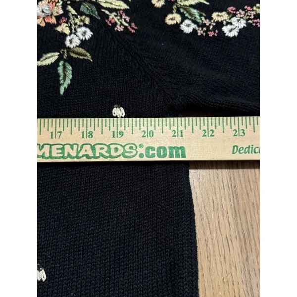 Tiara International‎ Cardigan Sweater Sz L Embroidered Button Floral Sequin 2002 - Image 5
