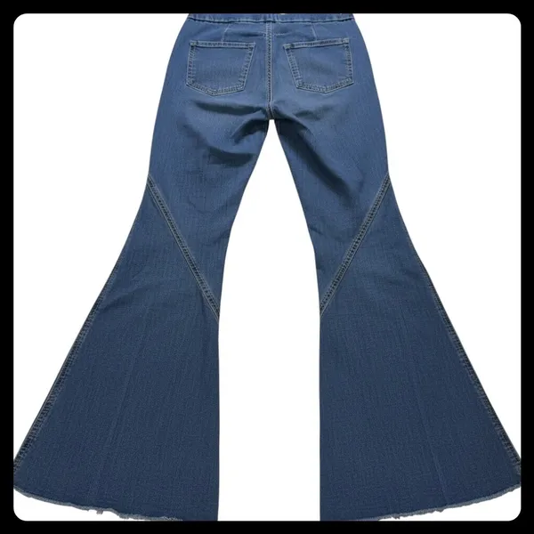 Sofia Jeans Melisa Pull-On Super Flare Women 8 Blue Seamed Raw Hem Denim - Image 8