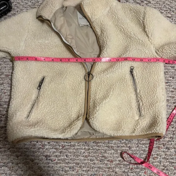 Urban Outfitters Cropped Front Zip Sherpa Jacket - White/Cream- Size Small - Image 9